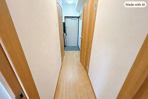 【リフォーム済】LDK側から見た玄関です。玄関が綺麗だと印象がいいですよね。