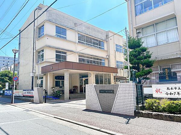 池田小学校まで700ｍ徒歩9分