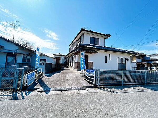 【現況販売中】外観の写真です。2019年に外壁屋根塗装を行っているため、比較的状態はきれいです。
