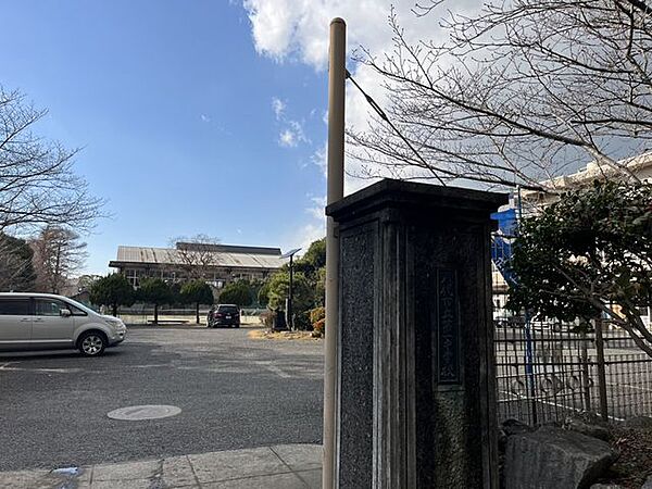 八代市立第一小学校 【周辺環境・中学校】八代市立第一中学校まで約1800ｍ（徒歩で約25分、自転車で約9分）です。