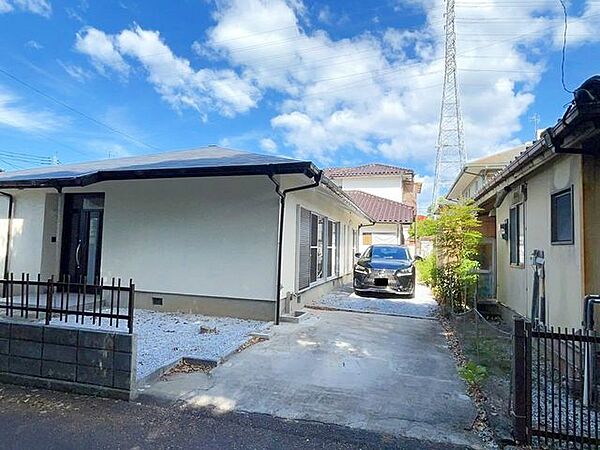 【リフォーム済】庭部分を拡張工事を行い、縦列2台駐車可能にいたしました。