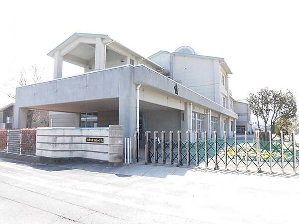 【周辺環境】安岐小学校まで約2000ｍ（徒歩約25分）です。