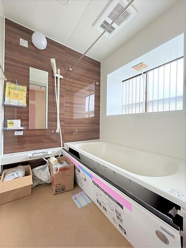 【リフォーム中】浴室はハウステック製のユニットバスに新品交換します。水回りが新しくなるのは嬉しいですね。