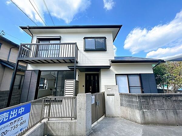 【リフォーム完成済】【外壁・屋根塗装完了済】外観写真です。