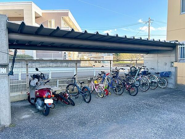 【駐輪場】駐輪場も完備しております。