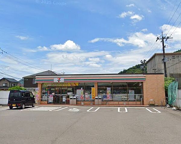 マルショク鶴岡 【周辺環境】セブンイレブン佐伯池田店まで約700ｍ（徒歩約9分）です。徒歩10分圏内でコンビニがあるのは便利ですね。 1500m