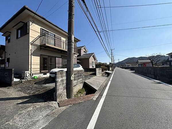 【前面道路】前面道路写真です。
