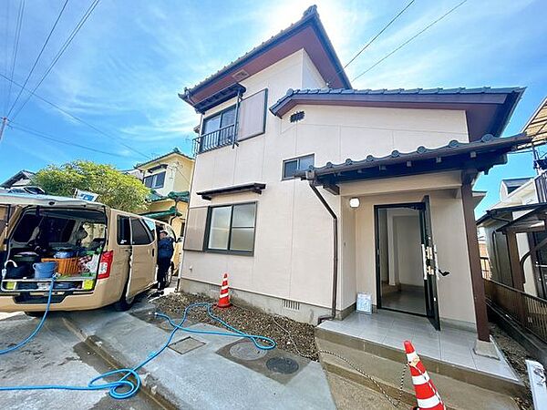 【リフォーム中8.22撮影】外観別角度です。