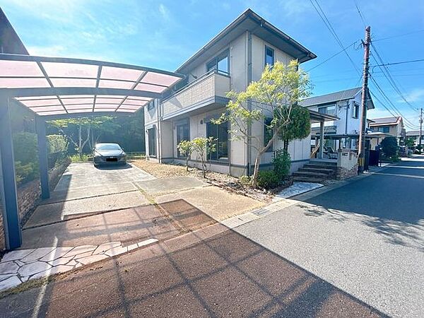 価格には消費税を含みます。自社物件につき随時ご案内可能。内覧希望の方はお電話ください。