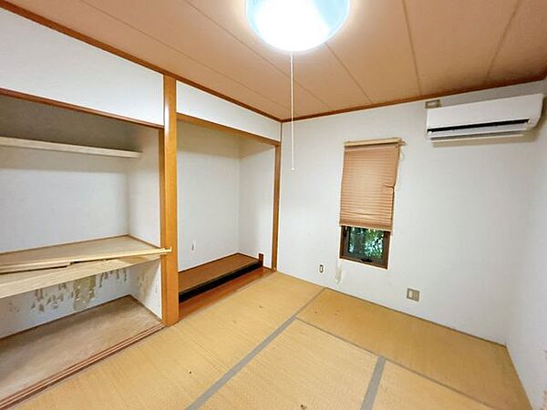 【8/17まで現況販売】1階6帖和室写真です。ハウスクリーニングを行いました。