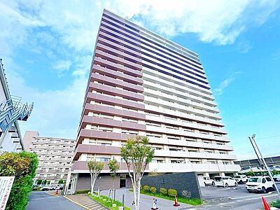 外観:価格には消費税、リフォーム費用を含みます。リフォーム中でも内覧できますので、内覧希望の方はお電話ください。 外観:価格には消費税、リフォーム費用を含みます。リフォーム中でも内覧できますので、内覧希望の方はお電話ください。