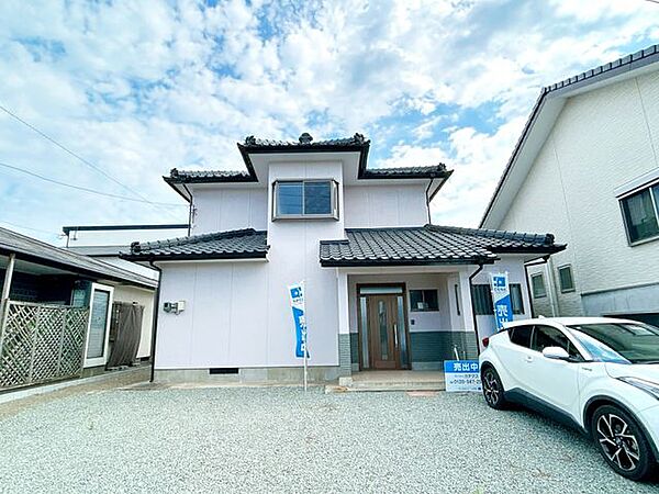 【駐車場状況】駐車場です。並列にて4台駐車可能です。