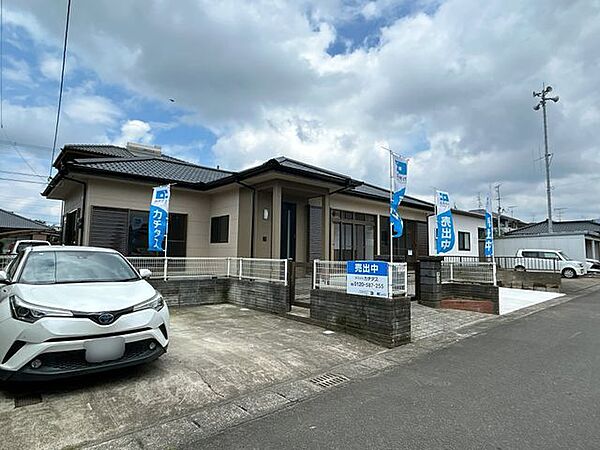 【リフォーム後写真】道路に面した平家建です。コンパクトで管理もしやすいおうちです。
