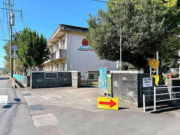 都城市立大王小学校 徒歩28分。 2200m