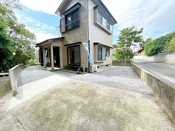 【リフォーム済】駐車場は間口拡張しました。お車が駐車しやすくなりました。