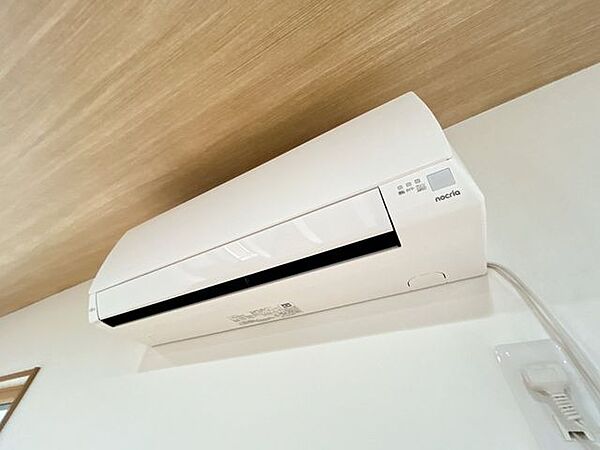 【リフォーム済】新生活を快適にサポートしてくれる、エアコンをリビングに設置しました。家電の買い替えをご検討のご家族も、エアコン1台分の費用が浮いて嬉しいですね。