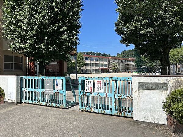 【周辺環境】清水小学校まで1800ｍです。
