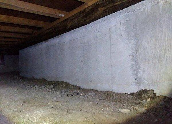 中古住宅の3大リスクである、雨漏り、主要構造部分の欠陥や腐食、給排水管の漏水や故障を2年間保証します。その前提で屋根裏まで確認の上でリフォームし、シロアリの被害調査と防除工事もおこないます。