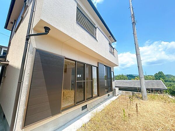 【リフォーム後】外観の様子です。外壁塗装いたしました。