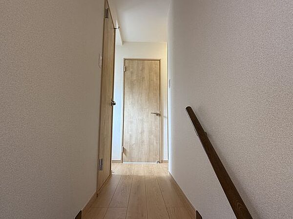 【リフォーム後】2階廊下です。