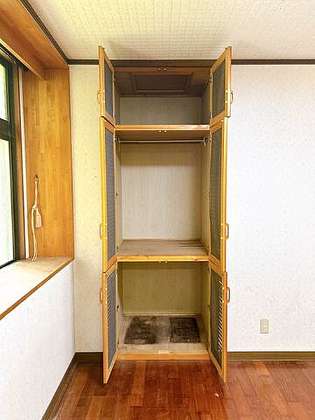 【現況】約11帖洋室収納です。