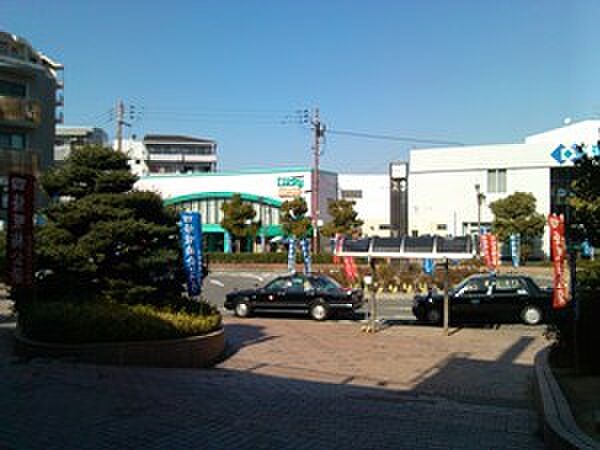 画像5:忍ケ丘駅　西側ロータリー