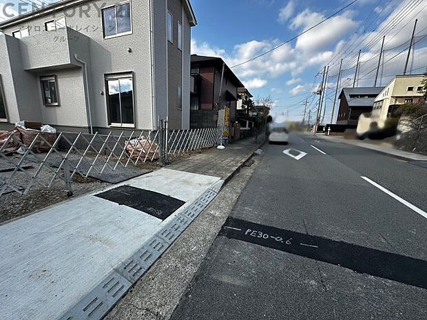 前面道路含む現地写真