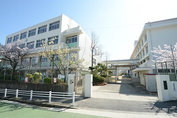 【小学校】神戸市立渦が森小学校まで1799ｍ