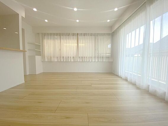 ■3階建て2階...