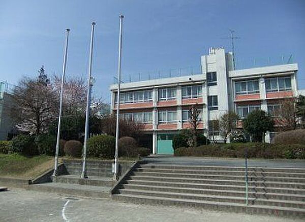 狭山市立富士見小学校 徒歩14分 1100m