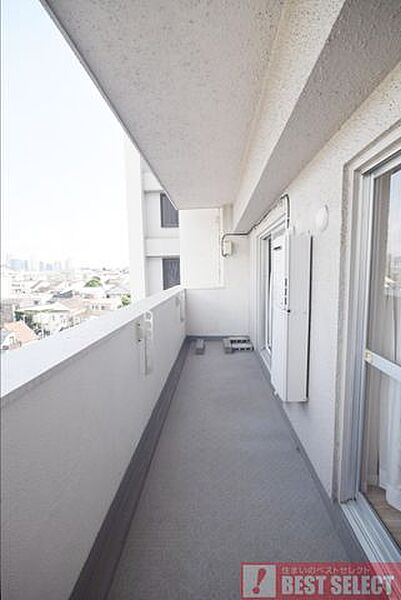 爽やかな朝を迎えられる南東向きバルコニー！