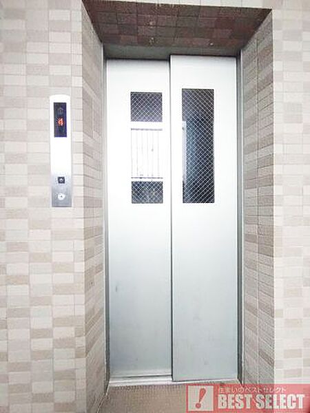 ■荷物が多いときも安心楽々なエレベーター