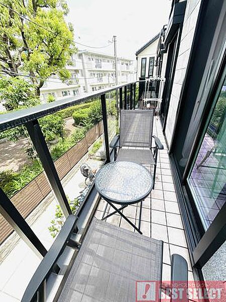 ■陽当たり良好な南西向き住戸！　