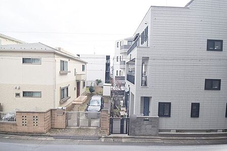 ■閑静な住宅街で落ち着いた雰囲気