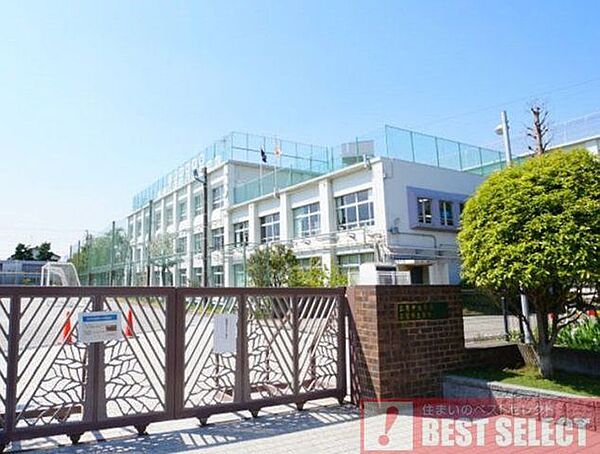 三鷹市立第四中学校　徒歩9分 650m