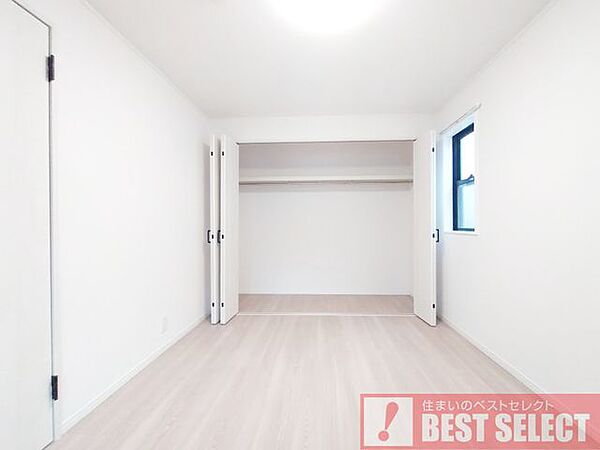 ■大容量収納付きの1階洋室6帖