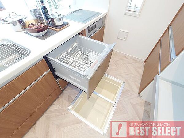 快適な暮らしをかなえる充実した設備仕様（食洗機・床暖房等）！