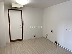 8・4サウンドビル 203 2階1LDKのリビング/ダイニング