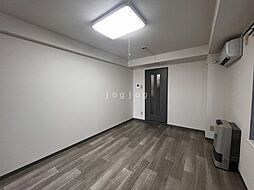 アーバンコート8−9 302 3階1DKのリビング/ダイニング