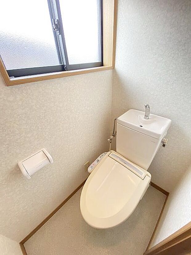 2階トイレ（洗浄機能付き便座）