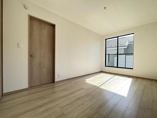 2階にはお部屋が3部屋！全部屋に収納が付いています＾＾