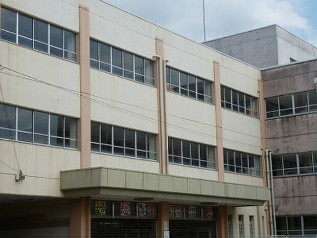 御幸小学校　849ｍ/徒歩11分、車3分