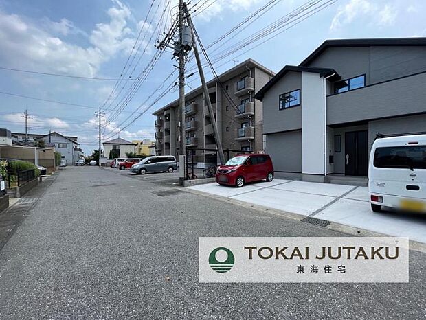 北西側約5.9M幅員の公道です＾＾