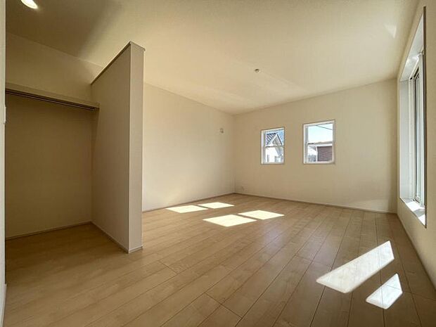2階にはお部屋が3部屋！全部屋に収納が付いています＾＾
