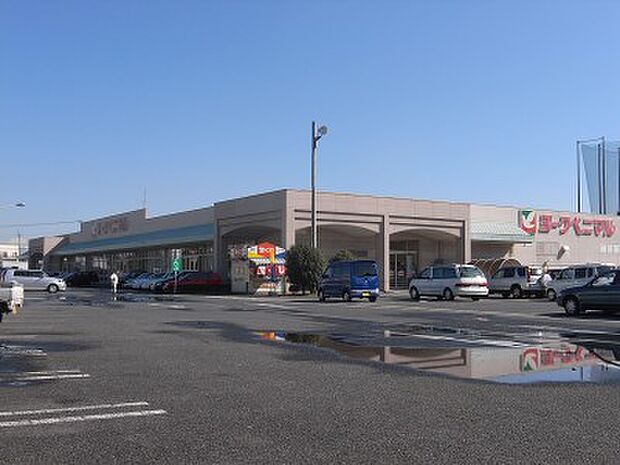 ヨークベニマル石井店　2003ｍ/徒歩26分、車6分