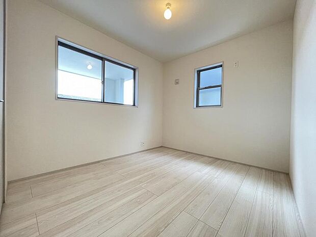 2階にはお部屋が3部屋！全部屋に収納が付いています＾＾