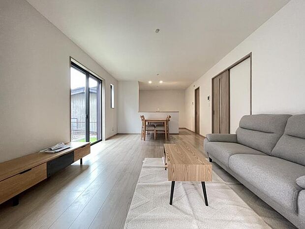 リビングは家族みんなが集まり何気ない出来事も気軽に話せる明るい空間＾＾