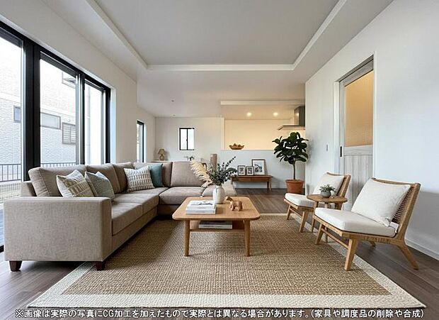 開放感のあるゆとりあるリビング。採光にもこだわった居心地の良い空間です♪