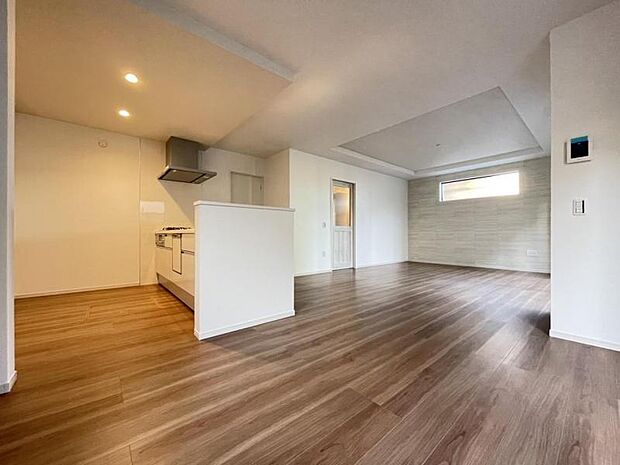 リビングは家族みんなが集まり何気ない出来事も気軽に話せる明るい空間^^