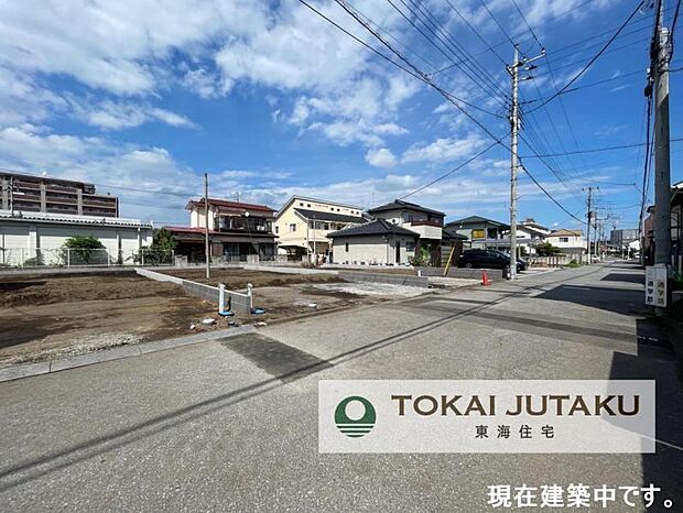 南側約6.1M幅員の公道。車の出し入れもスムーズに行えますね＾＾